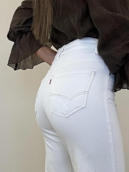 Jeans Blanco Etiqueta Roja Rectos [3]