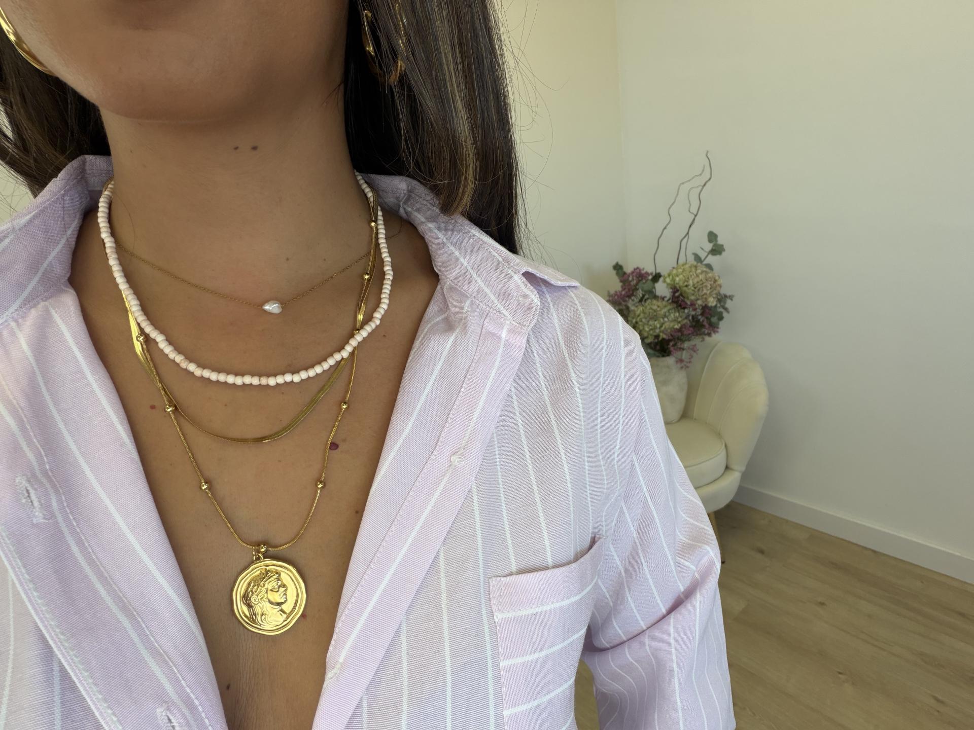 Colgante Triple Dorado Y Nude