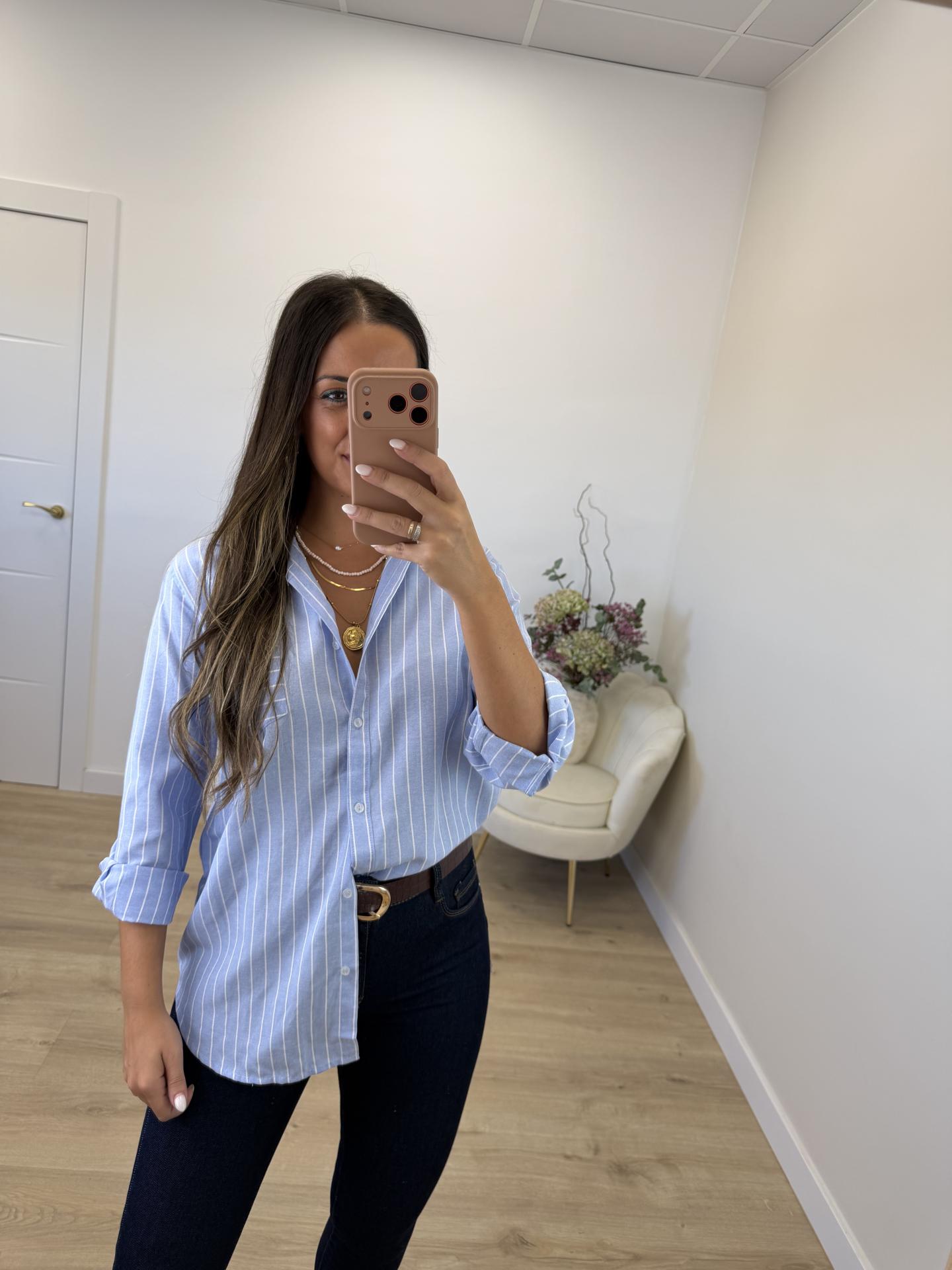 Camisa Celeste Rayitas