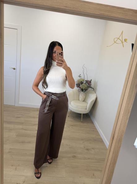 Pantalón Cinturón Tachas Chocolate [2]
