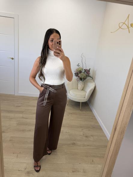 Pantalón Cinturón Tachas Chocolate [1]