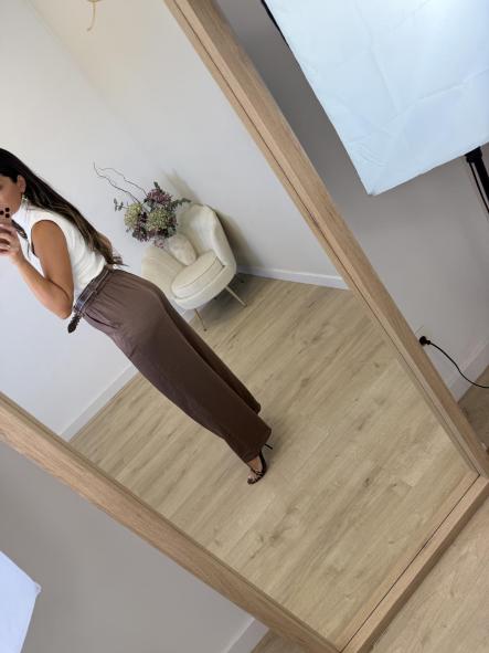 Pantalón Cinturón Tachas Chocolate [3]