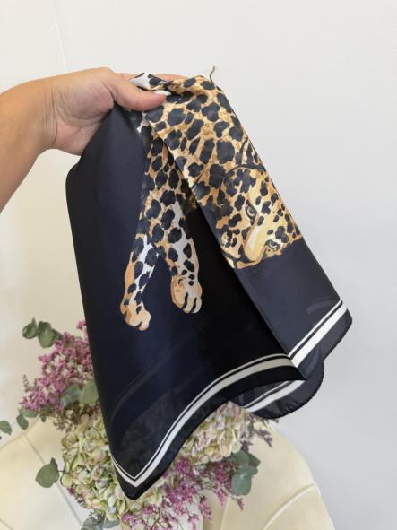 Pañuelo Negro Leopardo
