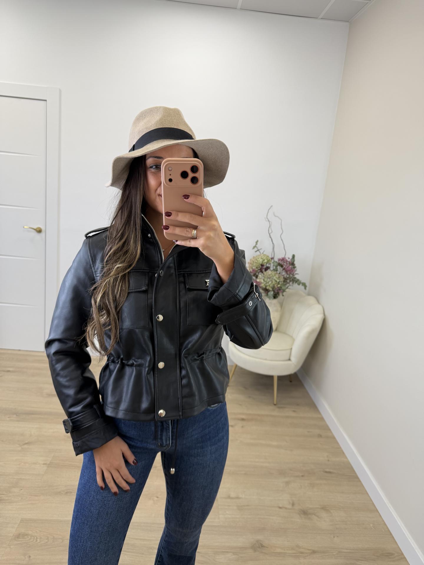 Biker Negra Polipiel