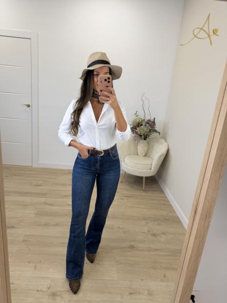 Camisa Blanca Básica  [2]
