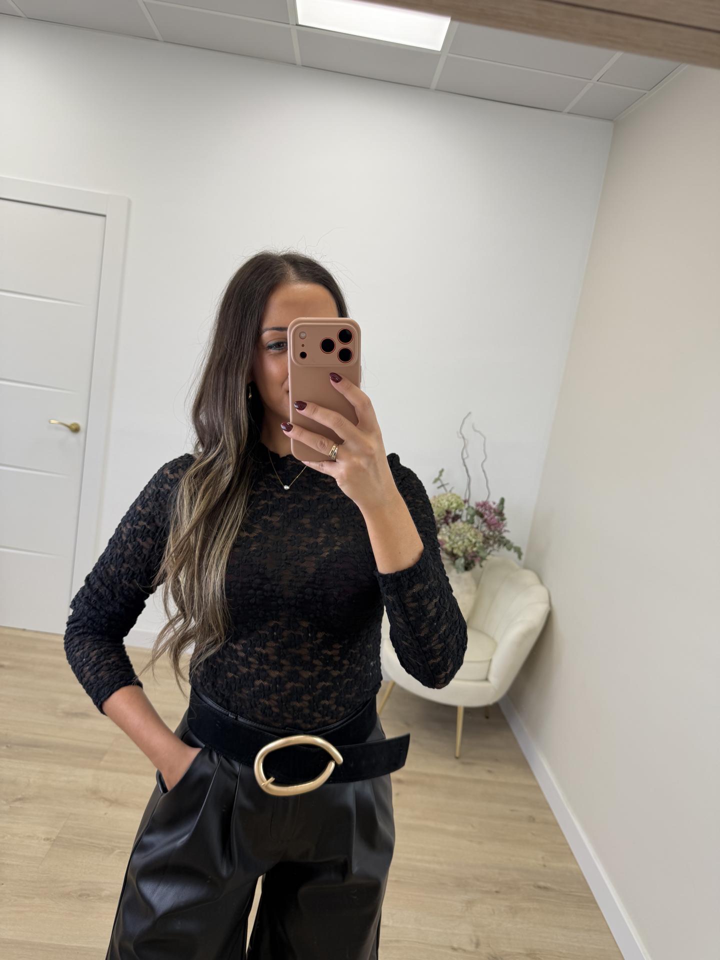 Body Negro Florecillas Bordado