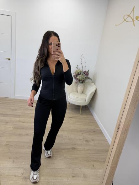 Conjunto Deportivo Negro [1]