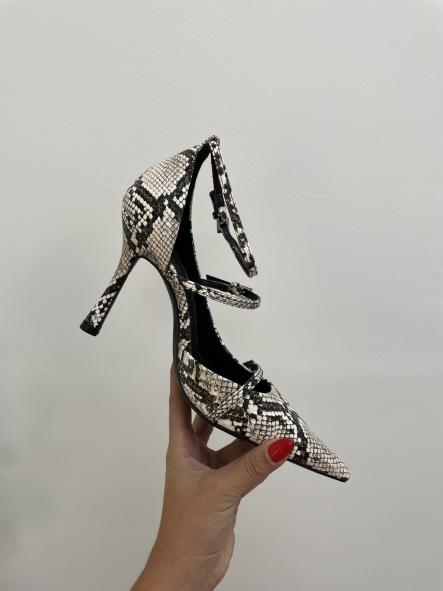 Stiletto Serpiente  [1]