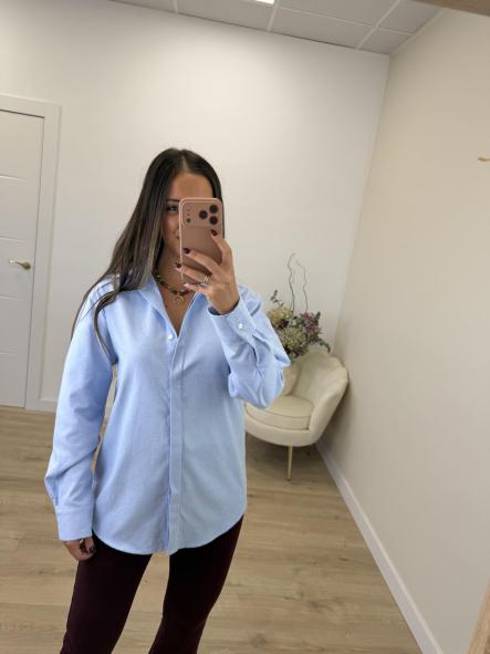 Camisa Celeste Básica [3]