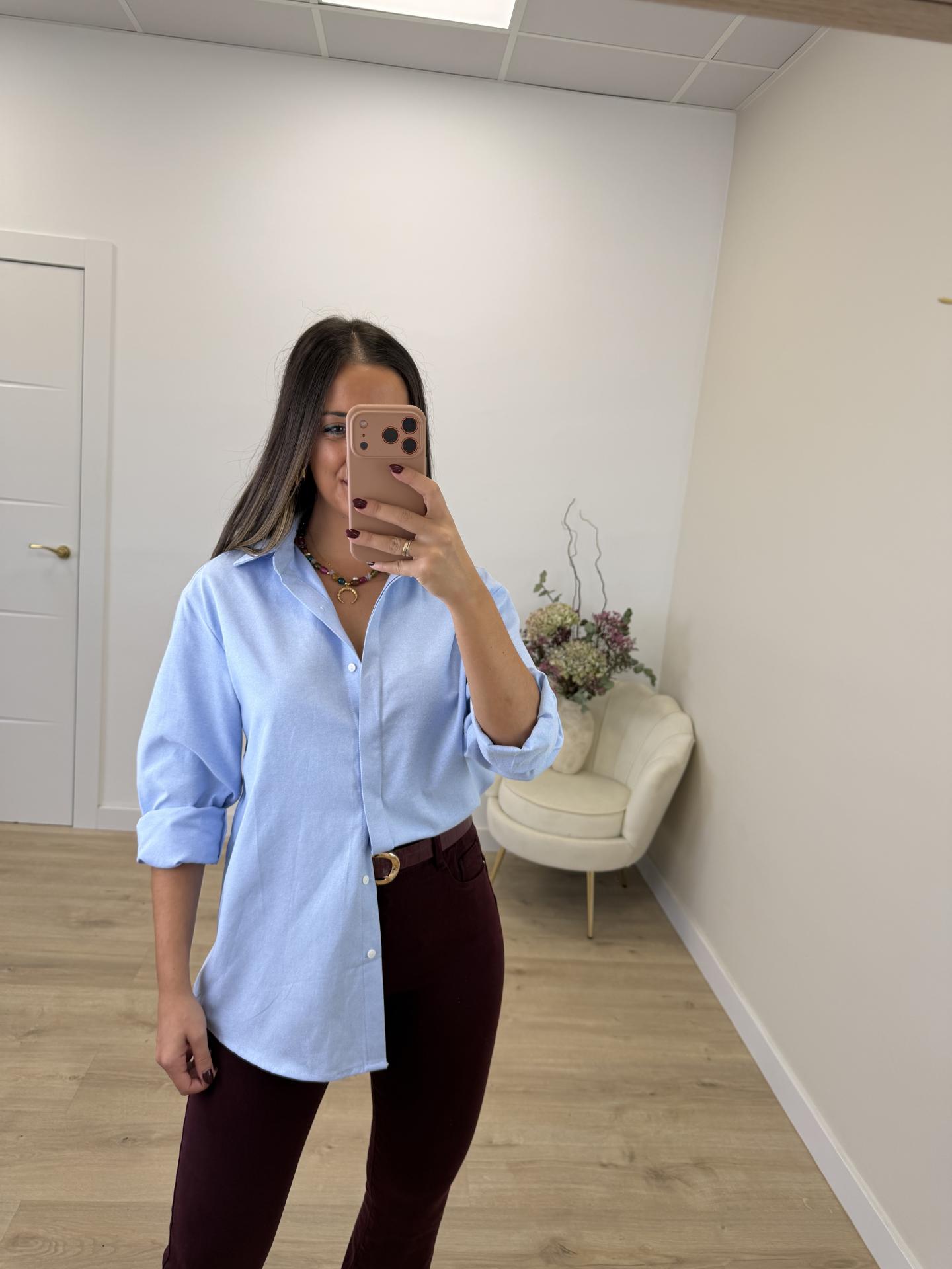 Camisa Celeste Básica