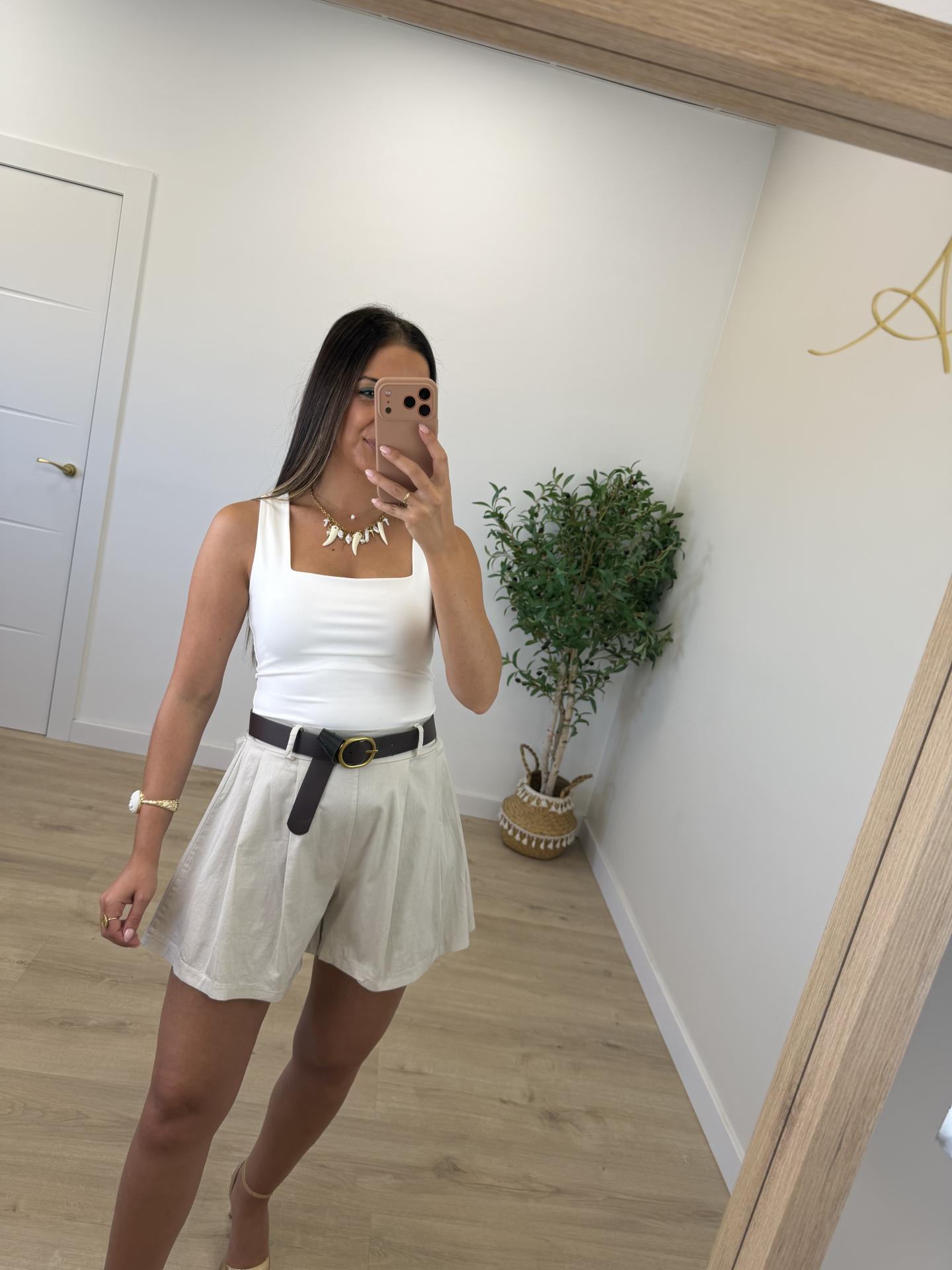 Short Marisa Beige