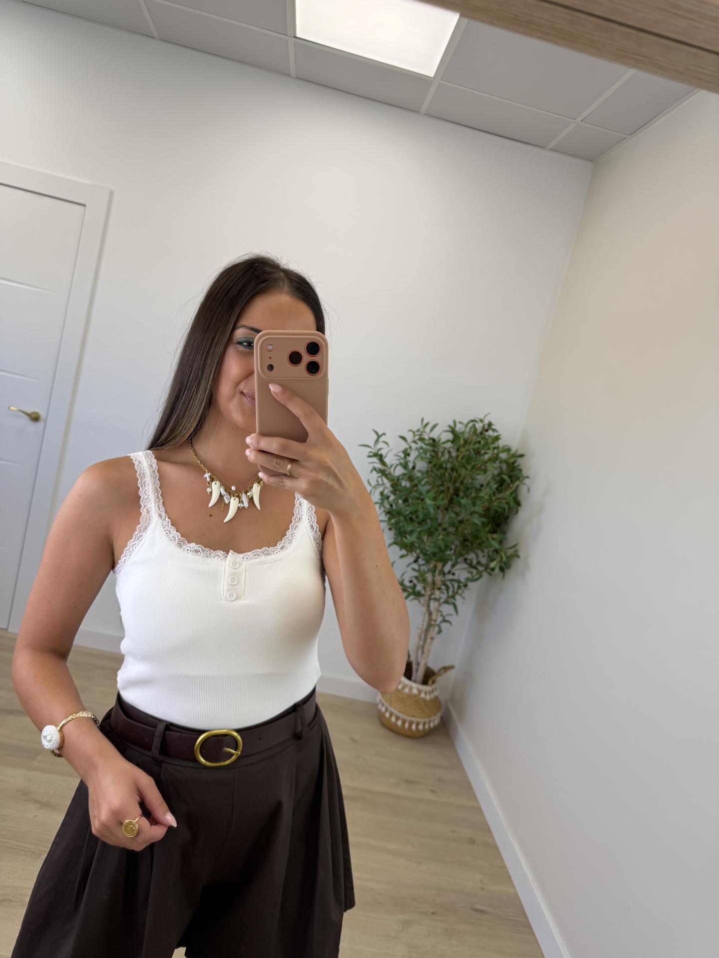 Top Botones Blanco