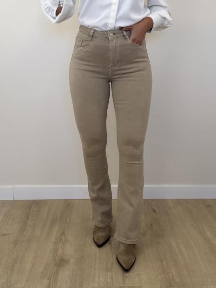 Jeans Camel Campana Etiqueta Roja [2]