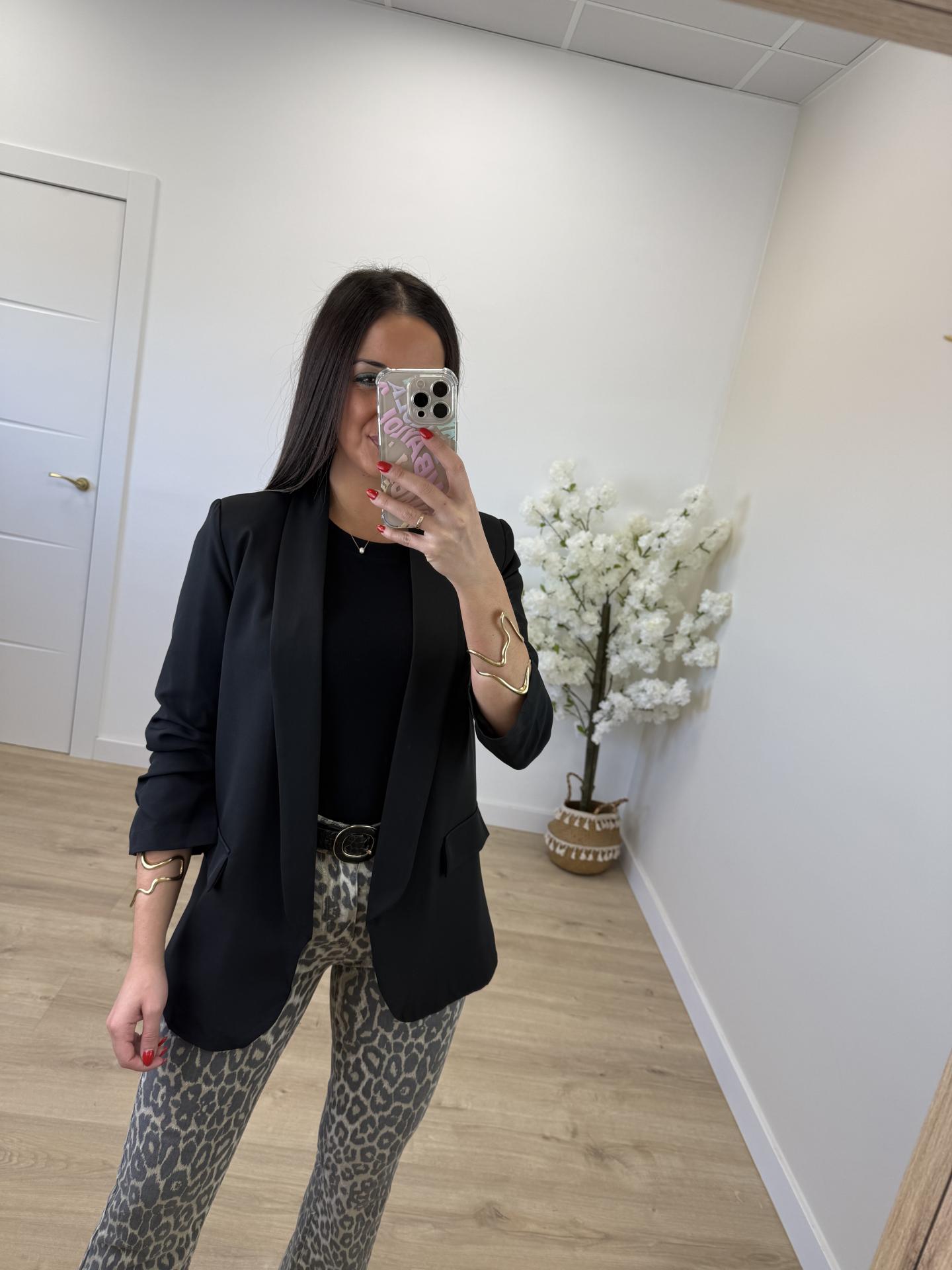 Blazer Mariola Negra