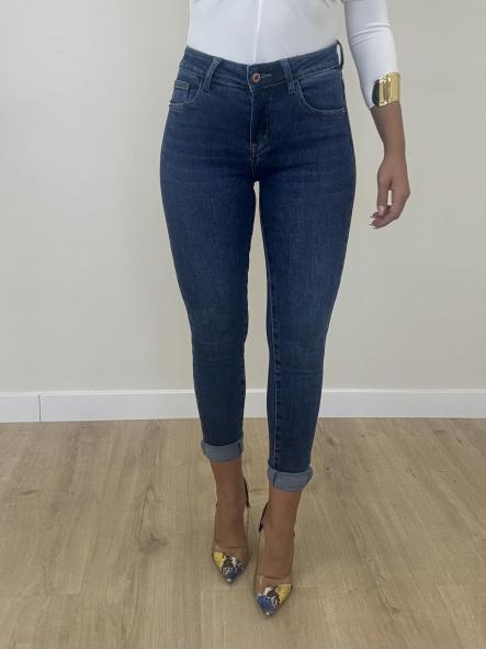 Jeans Skinny Etiqueta Roja [1]