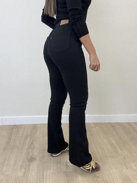 Jeans Campana Negro Etiqueta Roja [5]