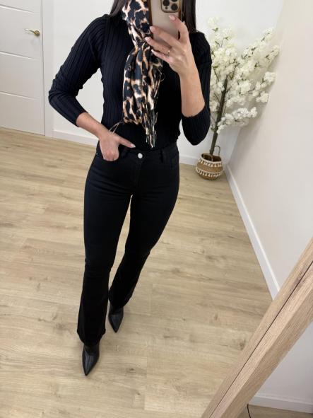 Jeans Campana Negro Etiqueta Roja [6]