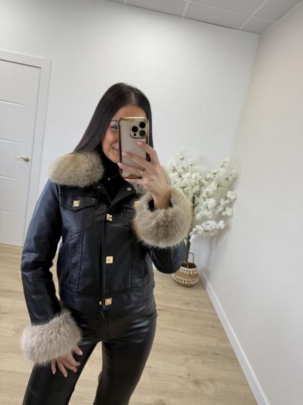 Biker Capri Negra [2]