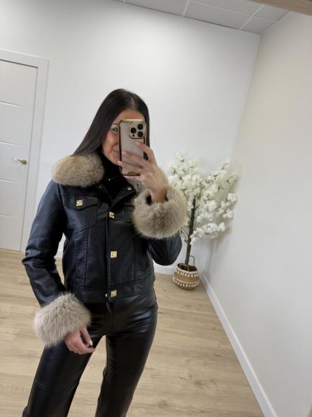 Biker Capri Negra [1]