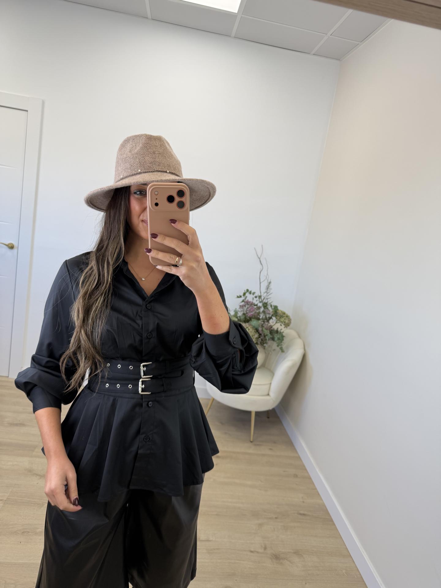 Camisa Negra Fajín