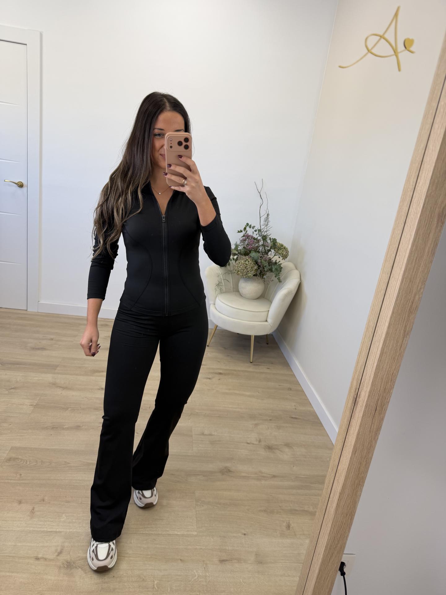 Conjunto Deportivo Negro