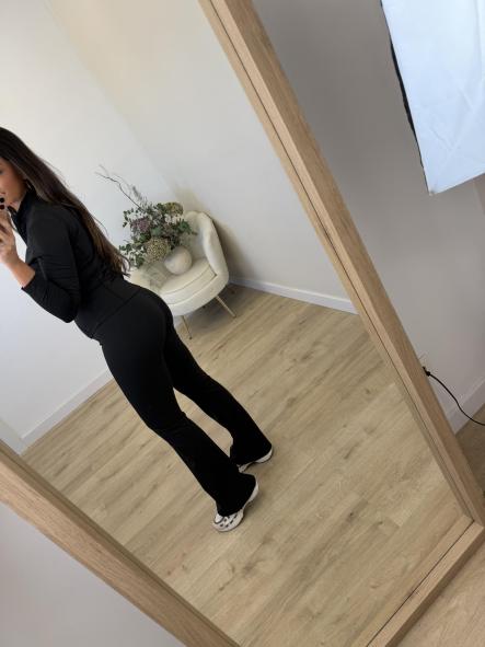 Conjunto Deportivo Negro [2]