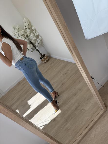 Jeans Skinny Etiqueta Roja Clarito [5]