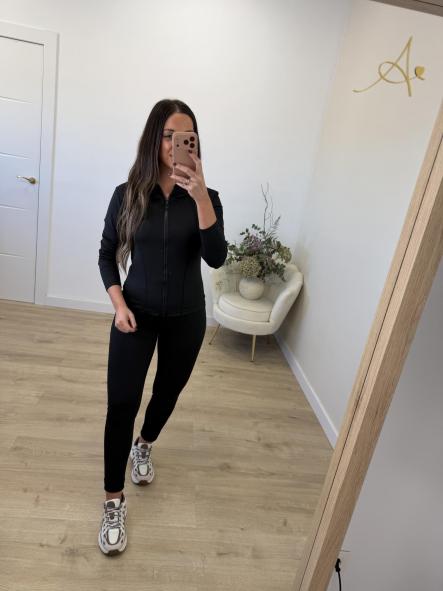 Conjunto Deportivo Pitillo Negro [1]