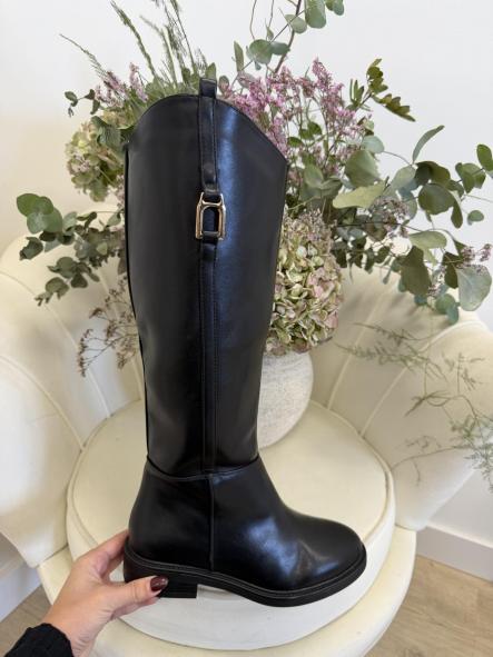 Bota Carlota Negra [2]