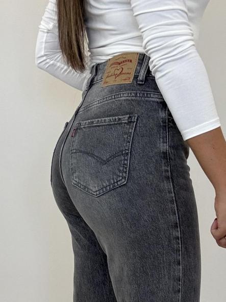 Jeans Gris Recto Etiqueta Roja  [2]