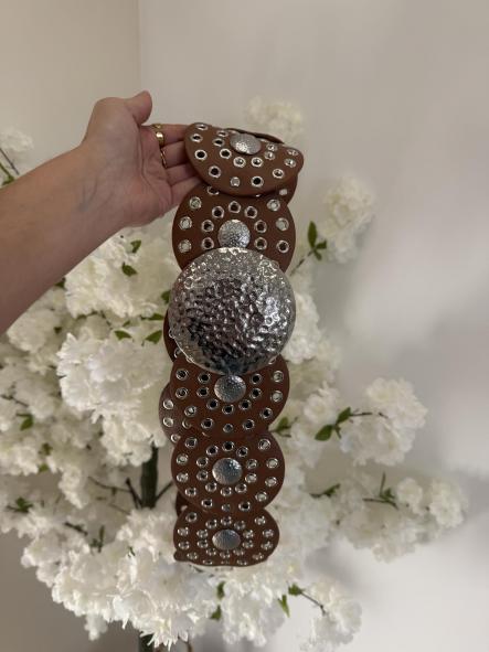 Cinturón Marrón Tachas