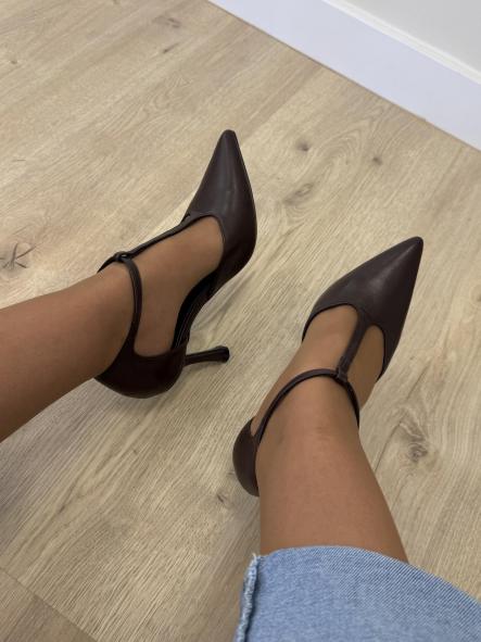 Stiletto Chocolate [2]