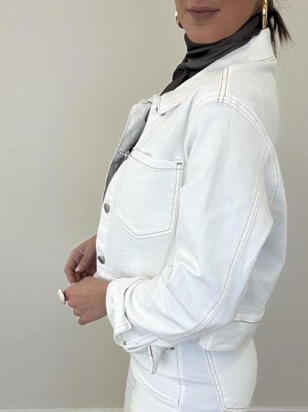 Cazadora Denim Blanca Pespuntes Etiqueta Roja [2]
