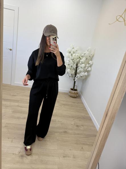 Sudadera Negra Cómoda [2]