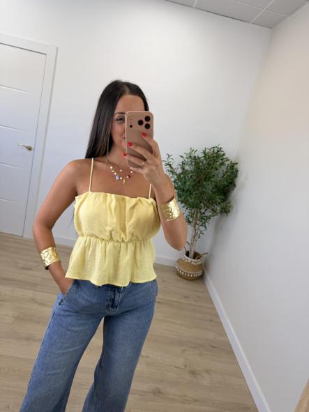 Top Claudia Amarillo