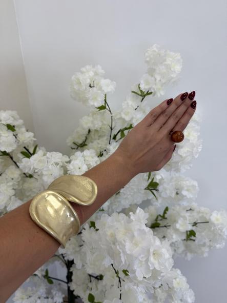 Brazalete Chis Dorado