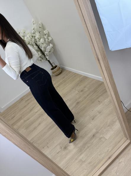 Jeans Wide Leg Etiqueta Roja [4]
