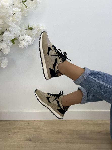 Zapatilla Corina Beige y Negra