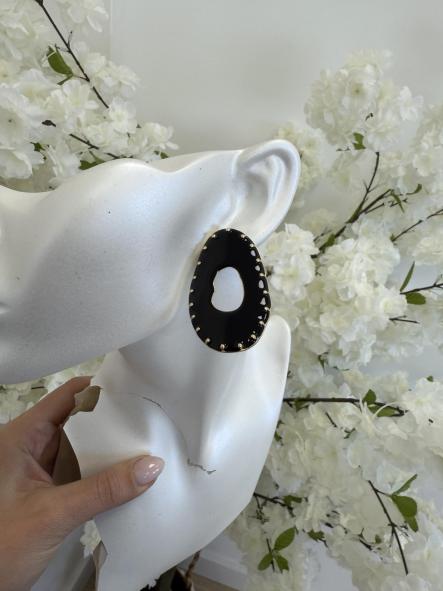 Pendiente Negro Y Dorado 