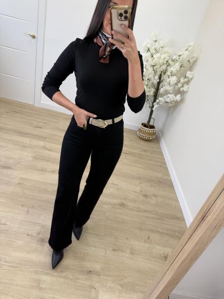 Jeans Negro Recto Etiqueta Roja [1]