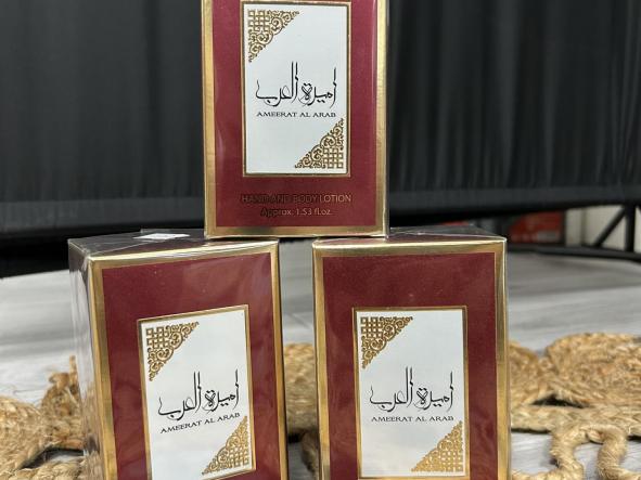 Crema de manos y cuerpo Ameerat Al Arab 