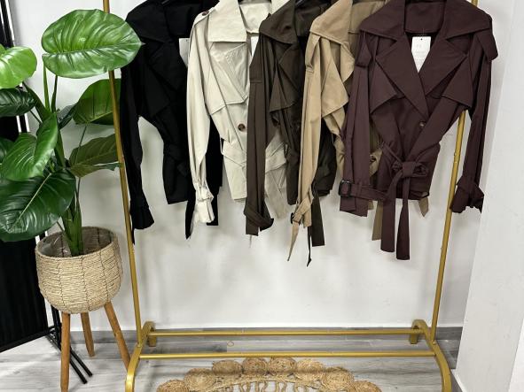 Gabardina corta  [1]