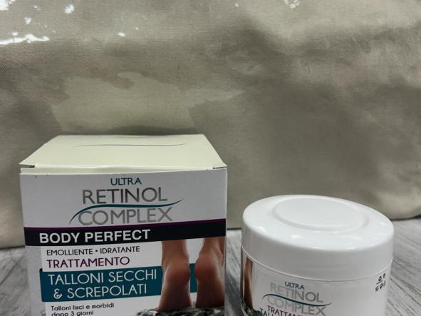ULTRA RETINOL COMPLEX Tratamiento de talones secos y agrietados  [1]