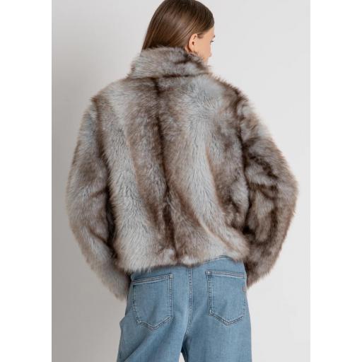Chaqueta pelo sintético  [2]
