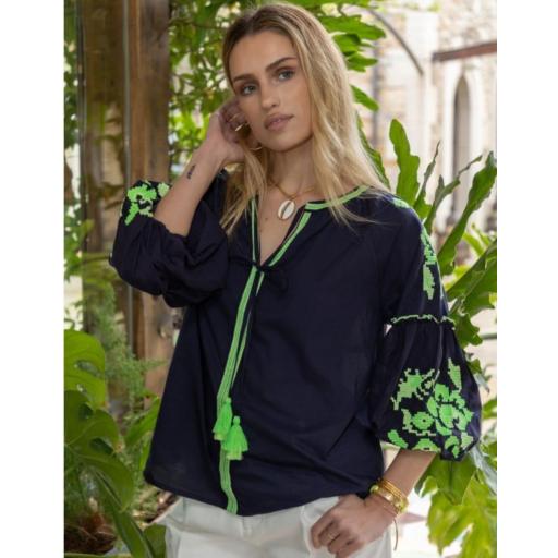 Blusa bordada  [3]