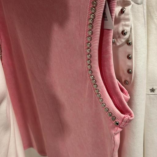 Camiseta tachuelas  [3]