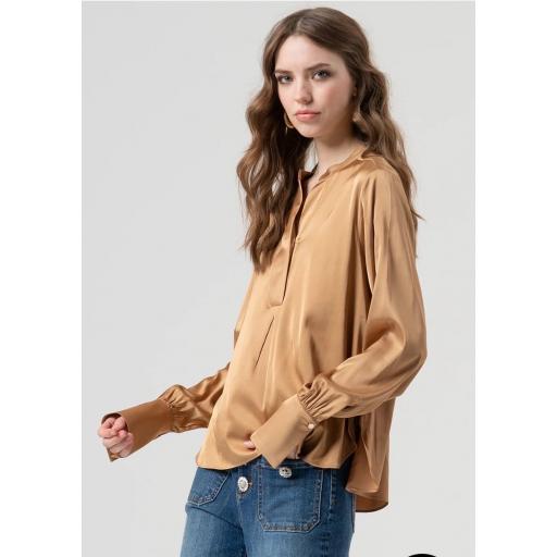 Blusa en satén  [1]