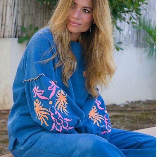 Sudadera bordada  [3]