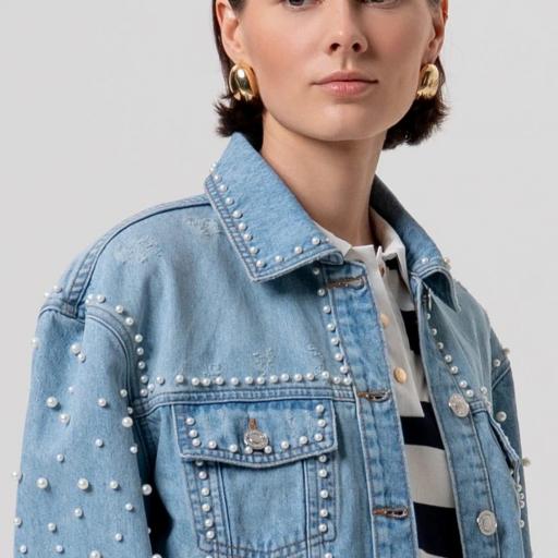 Cazadora vaquera  [1]