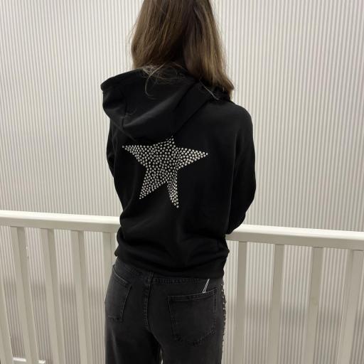 Pantalón vaquero ancho  [1]